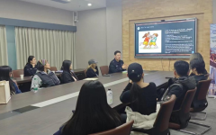 重庆高新民警走进高校 为外籍留学生带来“开学第一课”高新出入境留学生活动